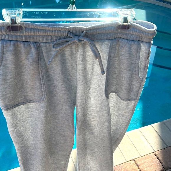 Rae Dunn Gray 2-Pocket Sweat Track Pants Joggers sz L EUC Soft Fleece - Picture 12 of 17